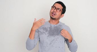 老人味是吃出來的！8種「催味食物」愈吃愈臭，奶茶、麵包也上榜